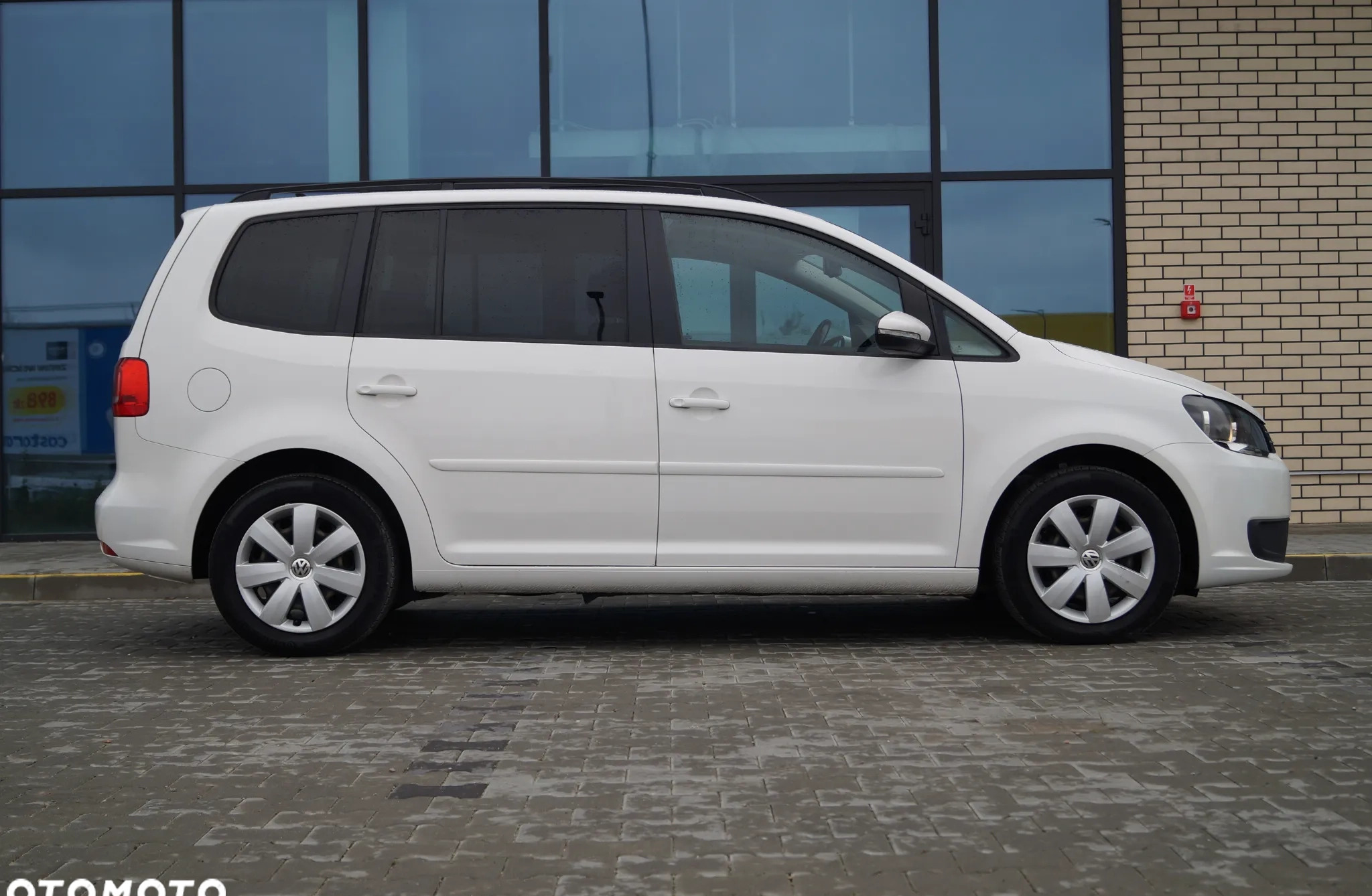 Volkswagen Touran cena 28400 przebieg: 239000, rok produkcji 2012 z Myślibórz małe 742